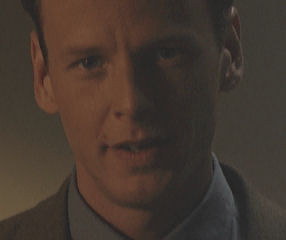 Datei:The X-Files- The Game AgentCook.jpg